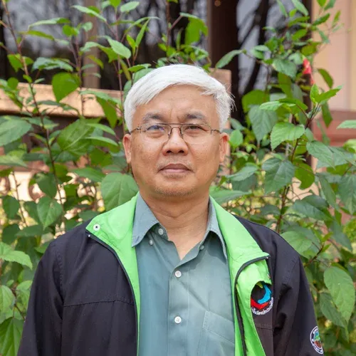 Mr Sakda Saenmi